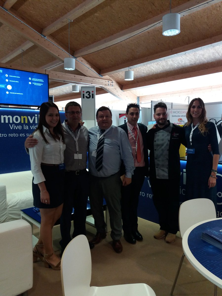 cineytele's tweet photo. .#lemonvil en #AOTEC18 https://t.co/HLqbwIzANQ