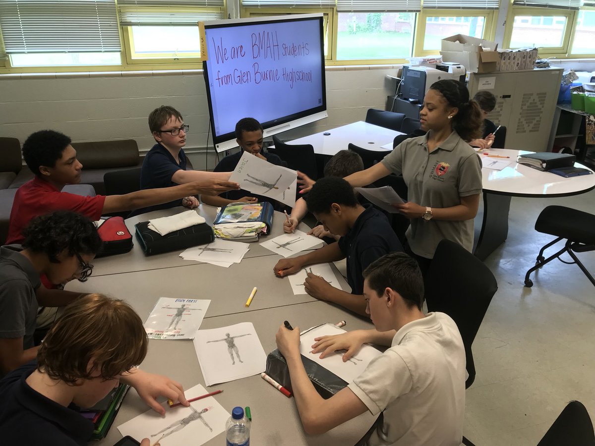 STEM_at_LMS's tweet photo. STEM and BMAH connections! BMAH students introduce Medical Imaging to Lindale students during Science class!Thank you! #AACPSAwesome https://t.co/auqNbpd7B4