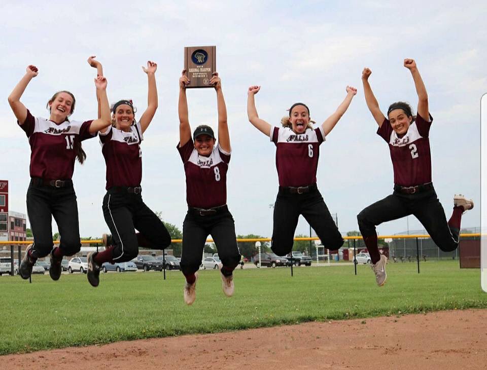 HUUUGE sectional final TONIGHT vs Nicolet @ 7 pm @ KENNEDY MIDDLE SCHOOL in germantown!!! 
Come out &amp; get loud for ya girls as they play for a chance to go back to STATE!!! 😤🤩
#keepitrollin 🚂 #ALLIN