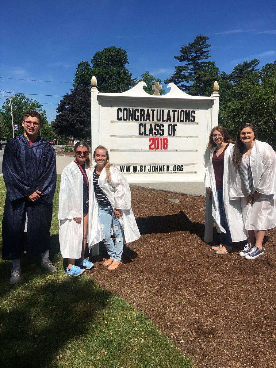 ADack_AP's tweet image. Thank you EB! #classof2018