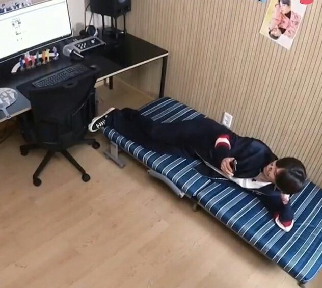 Unicorn_0212's tweet photo. Моё типично состояние 24/7
#PremiosMTVMIAW #MTVLAKPOPBTS @BTS_twt https://t.co/ugmnbhkPd4