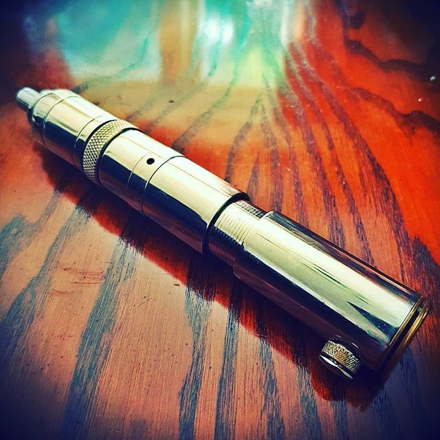 G_G_160's tweet photo. Golden Greek. #vape #vaping #vapefam #vapeporn#vapepics #vapestagram #igvapers #vapenation #vapearmy #ecig #cloudchasers #clouds #coils #subohm #vapeon #vapelyfe #tuglyfe #ukvapers #instavape #thegg #goldengreek https://t.co/yDQXTDb5Dt https://t.co/RlEYxzwP92