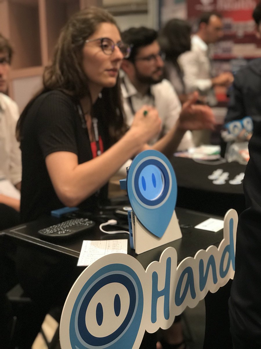 Avec @Handy_Le_Guide, rangez vos 📚 et sortez vos 📱pour visiter ou faire visiter votre territoire avec originalité et efficacité. LE guide intelligent et expérientiel ultime ! + d’infos : 👉 handytown.fr #INNormandy <a href="/CCINormandie/">CCI Normandie</a>