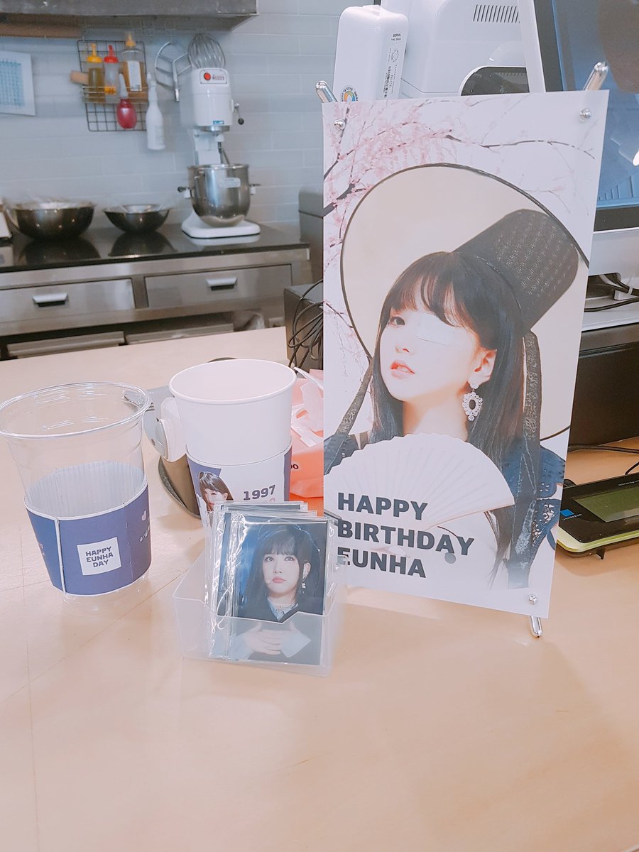 Butler_2J's tweet photo. #은하야_생일_축하해 #해피은하데이 #신비야_생일_축하해 #해피신비데이 

은비사랑나라사랑💜💕
좋은 이벤트 감사합니다♡
정은비황은비 생일축하해ㅐㅐㅣㅐㅐ!!!
사랑해좋아해응원해!!!!!!!!!!!!!! https://t.co/fjskkfMW4S