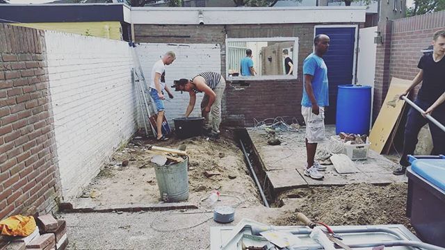 RealHSRadio's tweet photo. #tbt to 2015 when we started the demolition work for the new studio! 🔨🔨🔨
.
.
.
.
#realhardstyle #radio #studio #demolition #hardstyle #hardstylefamily #builder #rawstyle #radiostudio #harderstyles #hardstyles #hardstyler #friends #newchapter #demolis… https://t.co/Yougu4ANKI https://t.co/h7ntBqqhpM