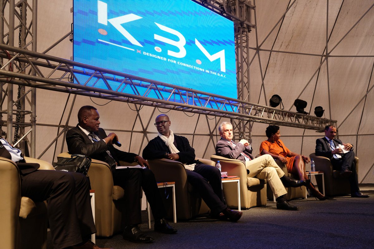 KBM_RDC's tweet photo. Trois grands thèmes ont été abordés lors des conférences de la 3ème édition du #KBM2018 : Le développement Industriel, Durable et Commercial autour du thème « les solutions innovantes pour le développement de la RDC » https://t.co/uJamVLgk1H