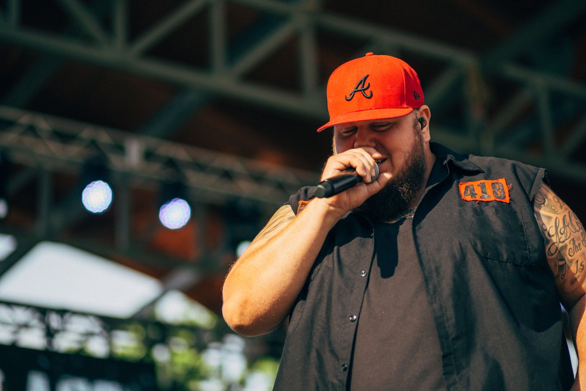 ARKRiverfest's tweet photo. We're reliving #RiverFest2018! Day 1 Highlights at the Arkansas Federal Credit Union Stage. // @losox @THECCDE @thelacsmusic @sammykershaw // 📷: @LittleRockPhoto @leftyphotos @razorbackFoto_ https://t.co/jVCpPWubXZ