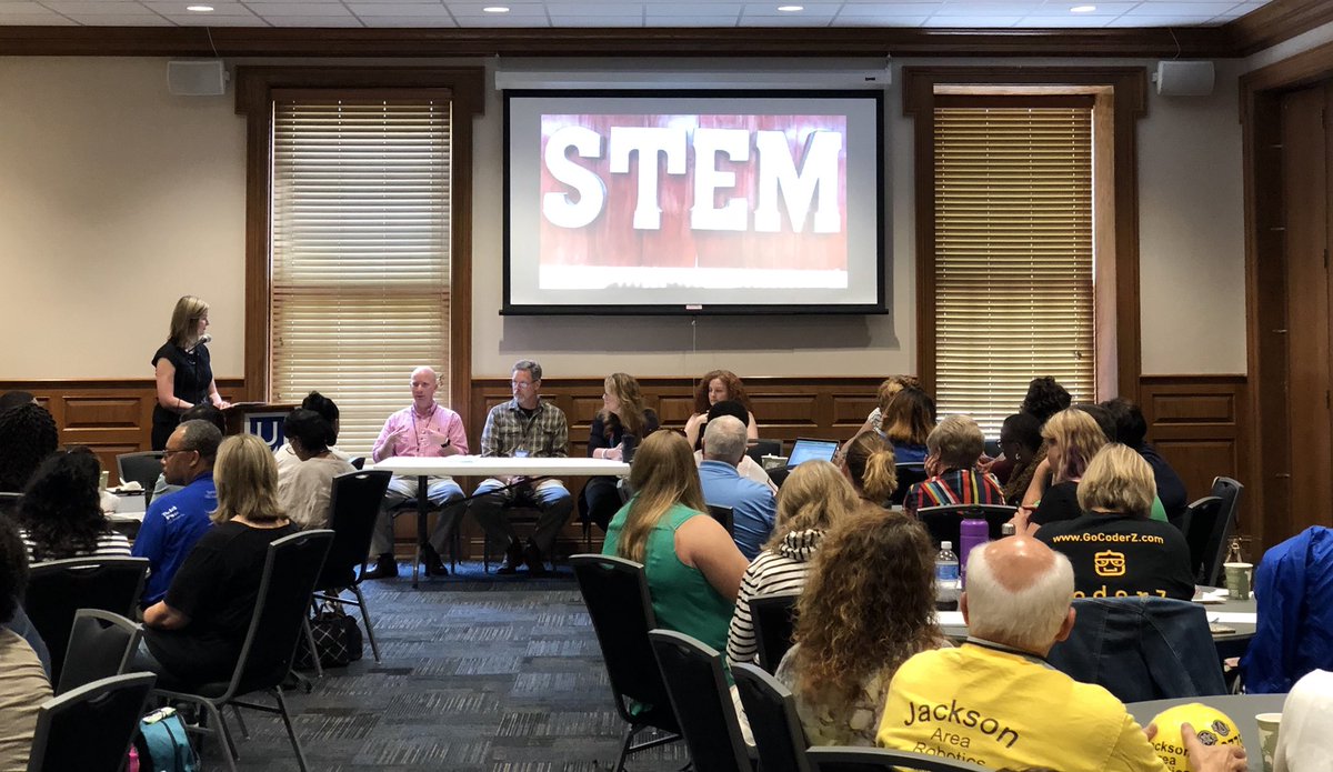 WestTNSTEMHub's tweet photo. Best Practices for Engaging Students in STEM panel w/ @ShelliCBrasher, the NW TN STEM Hub, plus MS and HS experts! @theTSIN @UMLambuth #integrateSTEM https://t.co/R0Be1Qeq1o