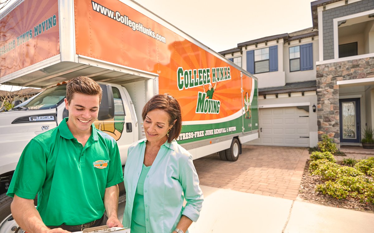 College Hunks Hauling Junk Moving World Hq On Twitter Happy Nationalsmileday Fun Fact Smiling Is More Contagious Than The Flu We Hope You All Have A Stress Free And Smiley Day