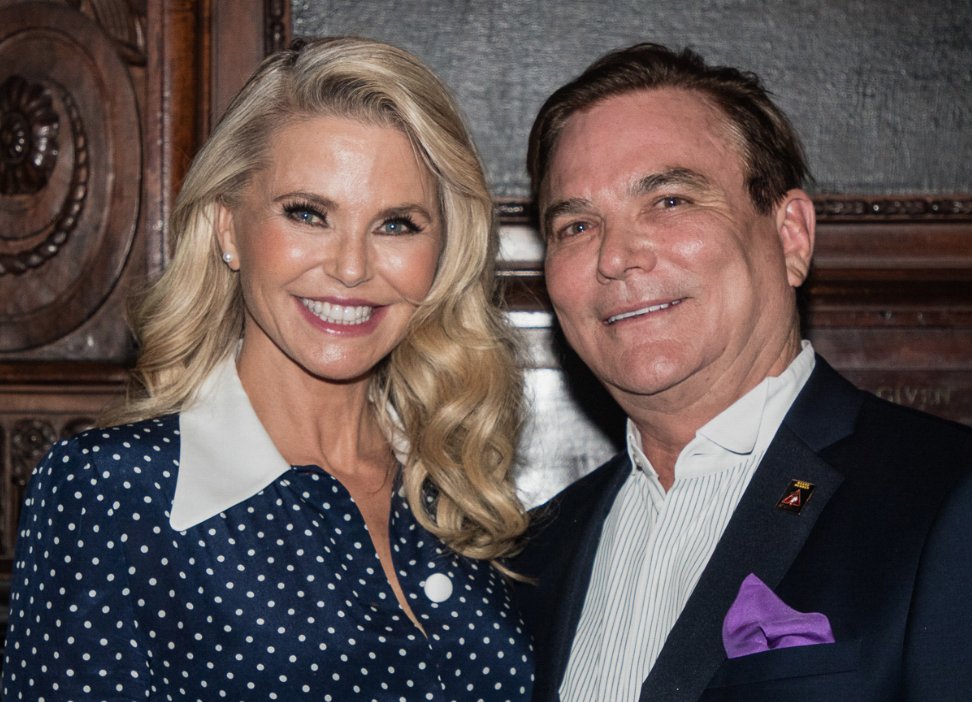 DrGrantStevens's tweet photo. It's #ThrowbackThursday - Here's to a great #ASAPS2018 weekend in #NewYork.
#Merz #ChistieBrinkley #ASAPS #Erin #DrGrantStevens #BobRhatigan #NYC #MarinaPlasticSurgery #ThrowbackThursdays #HarvardClubNYC #OTI #MPSA #OrangeTwistInstitue #FreezeTheFat #SwallowThin https://t.co/Gy5PJeHahG