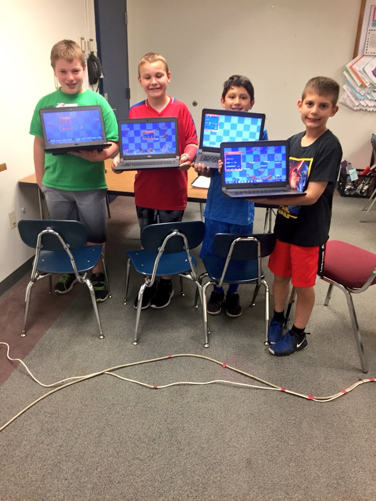 Mrs_Kling_Tech's tweet photo. SoupToys #Addicting #Physics #Souptoys #Linux Virtual Toys #STEM toys in #FreeWare #code Make learning joyful. @SASD_Franconia #sasdnext @edutopia @theedtechworld @PADeptofEd Warning: As reported by #LifeHacker May reduce productivity. Kids say: #Epic #Amazing https://t.co/hb1q7XpQ0e