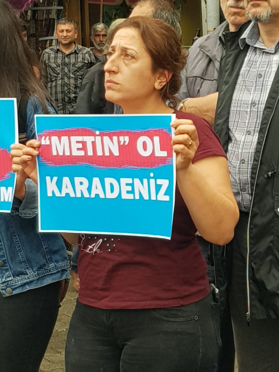 EspHopa's tweet photo. Hopa'dan Geziye direnişin öğretmeni #MetinLokumcu ölümsüz dür https://t.co/4daF5Xp0Bw