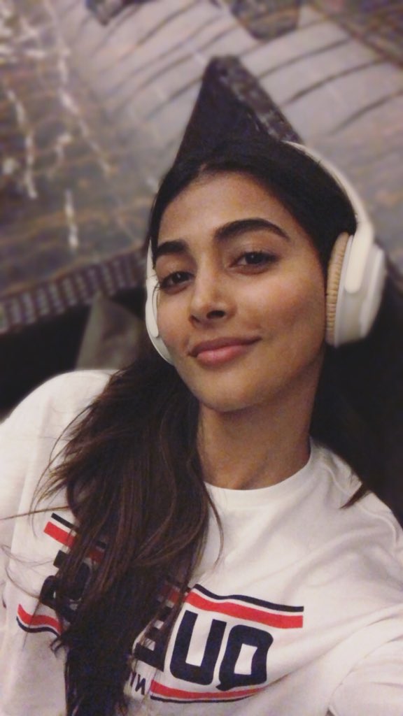 hegdepooja tweet picture