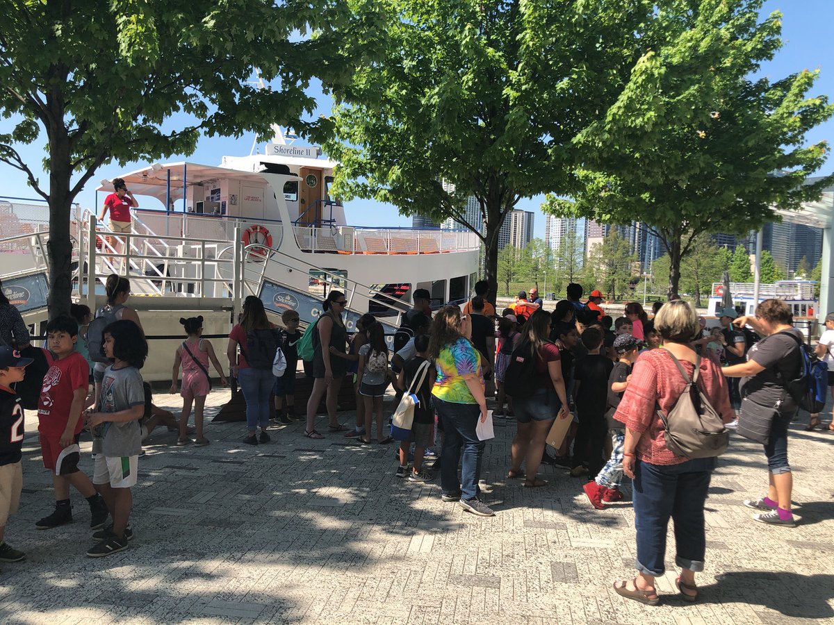 Wilms72's tweet photo. Waiting for our boat ride @ML_School #mlm345 @ShorelineSights @NavyPier https://t.co/EHtkhska54