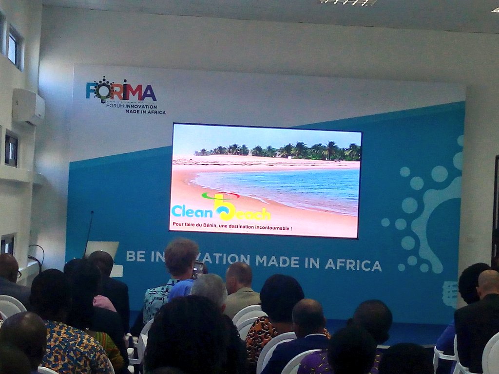 SemeCity's tweet image. À présent, nous assistons à la séance de pitch des projets du groupe 1 du #ChallengeFund. C&apos;est le projet &quot;Clean Beach&quot; qui ouvre le bal des présentations de 7 min/projet devant le jury. #Forima2018 #InnovationMadeInAfrica #SemeCity #Wasexo
