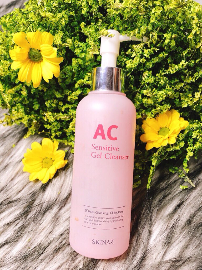VanLe_Skinaz's tweet photo. #Sữa_rửa_mặt #AC #SKINAZ là dòng cao cấp, nhập khẩu từ HQ, dạng gel, ko tạo bọt, chứa nhiều dưỡng chất và cung cấp độ ẩm cho da, độ PH 5.5 (bằng độ PH của da em bé) an toàn cho da.
🌈 https://t.co/wsj0IsgT9a
📲 #Vân_0932686338 
#SkinazBeauty 
#JolaCosmetics https://t.co/spEfdEAmlK