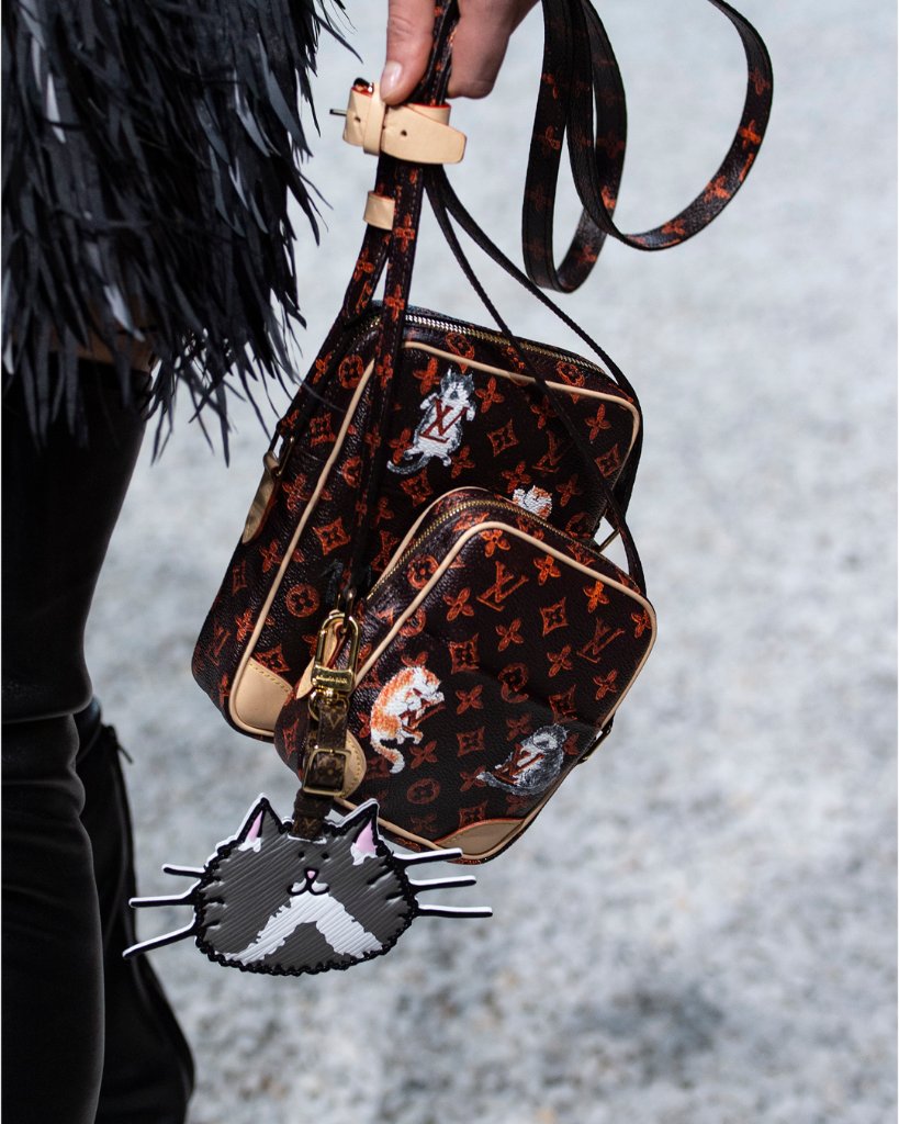 Louis Vuitton on X: #LVCruise 2019 by @TWNGhesquiere Handbags from the  #LouisVuitton Cruise 2019 Collection, presented at the Fondation Maeght in  Saint-Paul de Vence, France. Watch the show replay now at