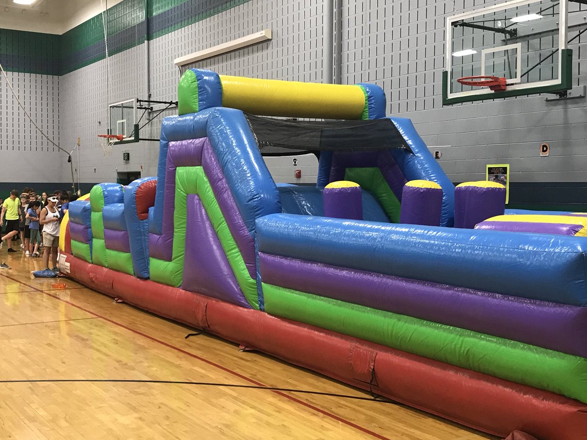 LeonardNikki3's tweet photo. 6th grade Carnival! #EISfamily #GameOnDragons @EubanksDragons https://t.co/O0S2MvJFIY