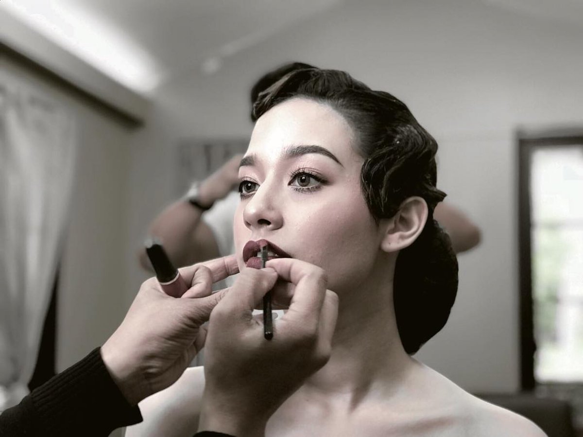 YeenaSalas_'s tweet photo. ❤️ For Finale Wedding Magazine #finaleweddingmagazine
Make up #chartmakeup
Hair #troy999
ขอบพระคุณค่ะ🙏🏻🙏🏻❤️❤️ https://t.co/KzHi3BxqYN