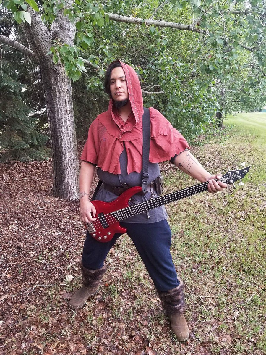 Behold! Aiding us and embarking on his rites of passage at this weekend's Calgary Horror Con after party, is the mighty Q'vos on the bass guitar! Come and see him do battle along side us for the very first time! 🍻
#folkmetal #yyc #calgaryhorrorcon
