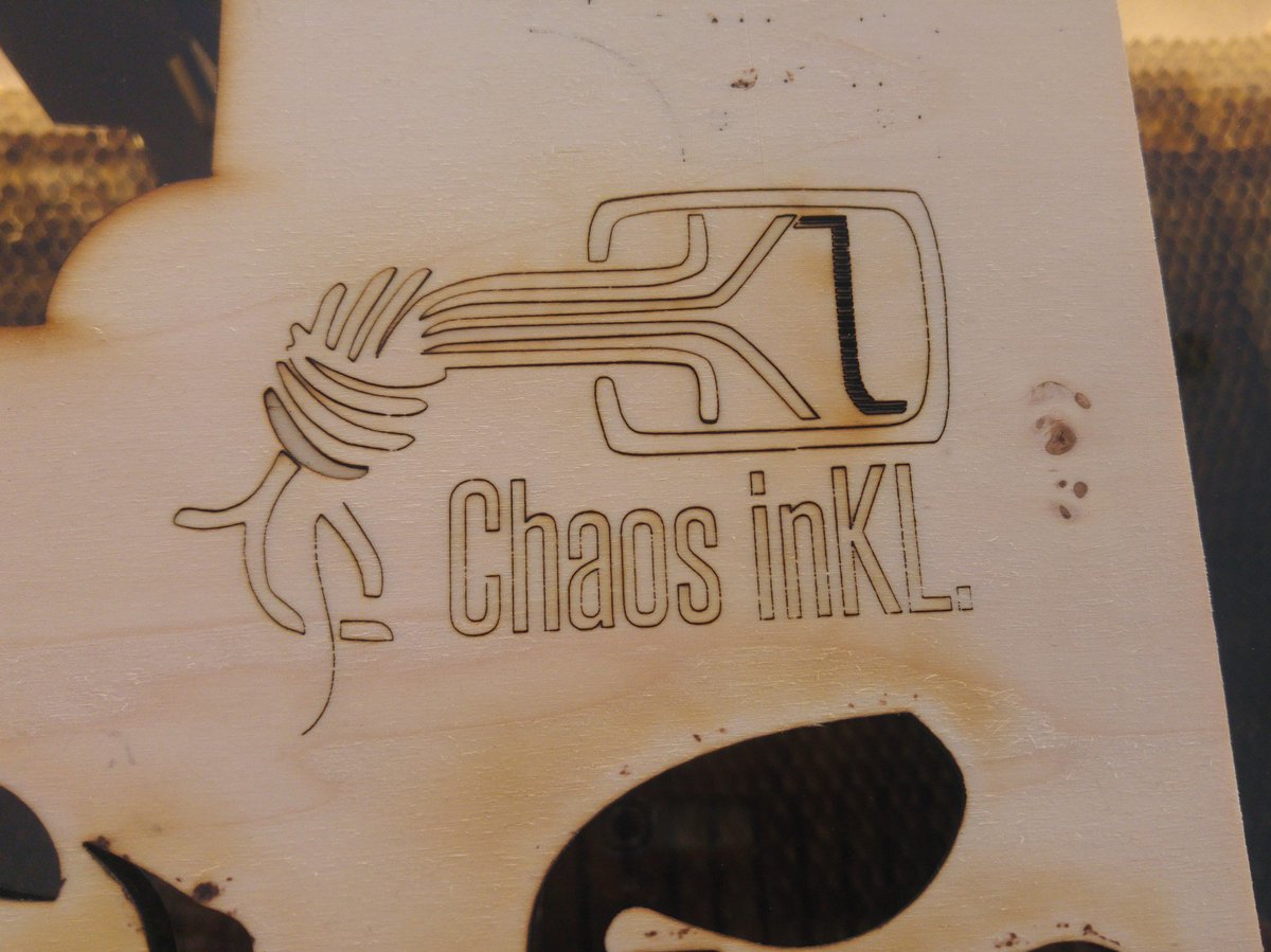 chaos_inkl's tweet photo. Unser Lasercutter ist endlich fertig gebaut und die ersten Schnittversuche sind erfolgreich! :) https://t.co/IIR2TxsRgN