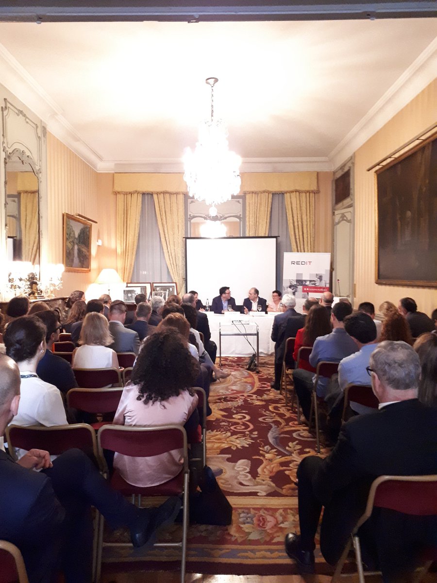 sost_cdti's tweet photo. Tras la intervención de @cdcampo1, Directora de @Redit_es, comienza la #Roundtable con @NuevaPescanova, @ghinduction, Cotance y @eugemallol en la presentación del #LibroRedit @EmbEspBelgica https://t.co/SXDT4qeQnX