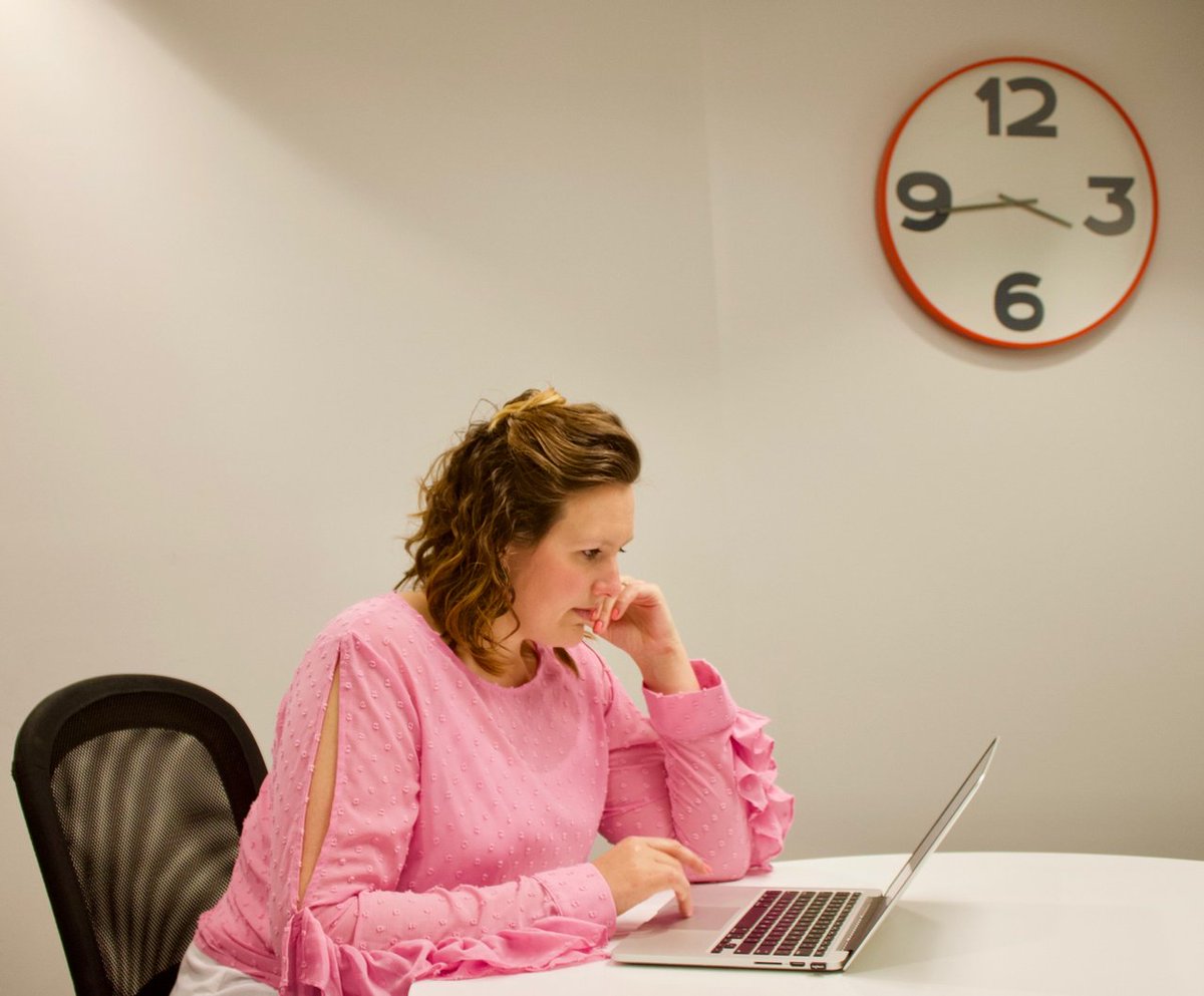 LeaWBerry's tweet photo. Today on the blog: Does the job search have you down? Check out some of my #protips... Like... 

Break the “rules”:  Whether it’s a longer resume, calling to tell the company about your latest projects do something different.

https://t.co/Gjp9QbQnhd https://t.co/dKVLVLllbD