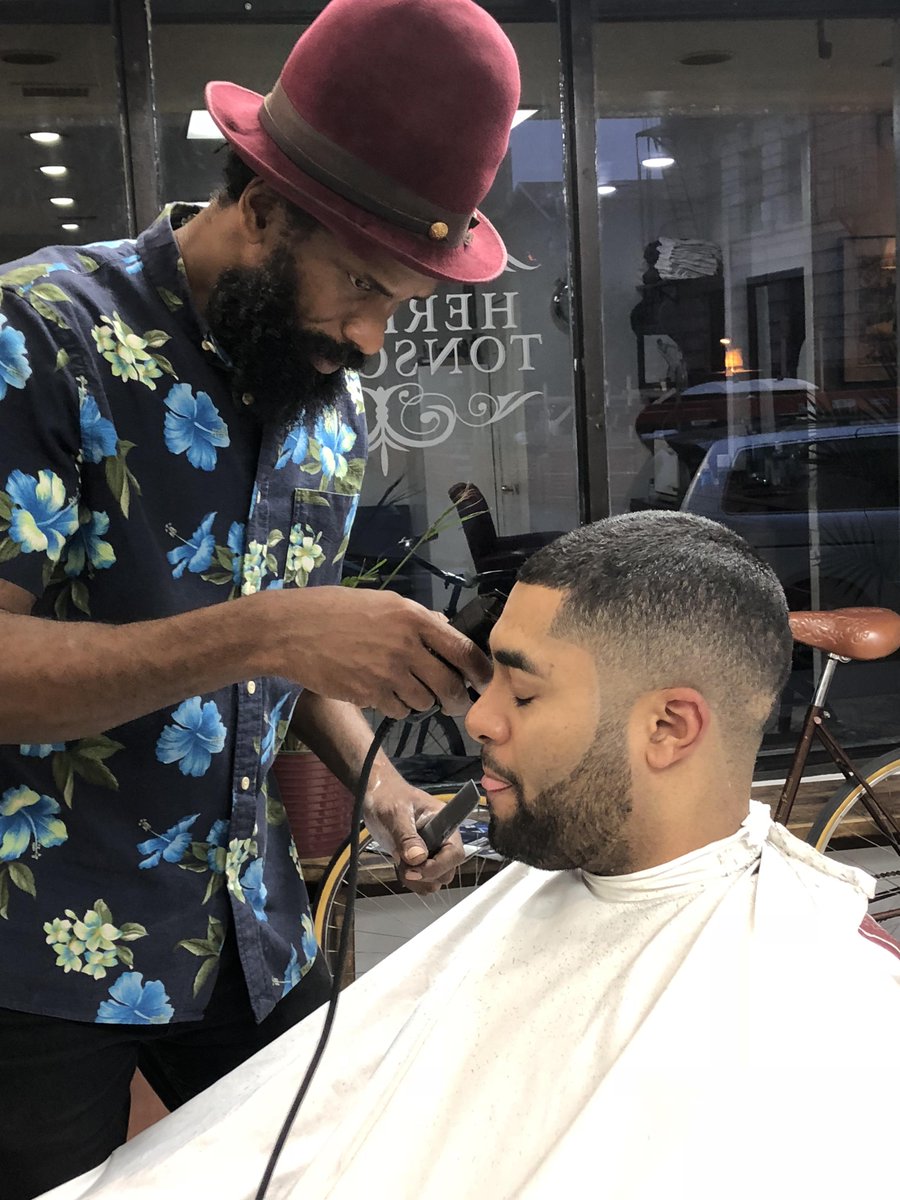 HeritageTo's tweet photo. Mark, making that magic happen! We take style seriously, and we consider it part of our job to help you find your own flair. 

Stop by for a consultation and cut today: 
28 Arlington Pl
Brooklyn, NY

#Brooklyn #Stylist #Barbershop https://t.co/60dmYwr0Xk