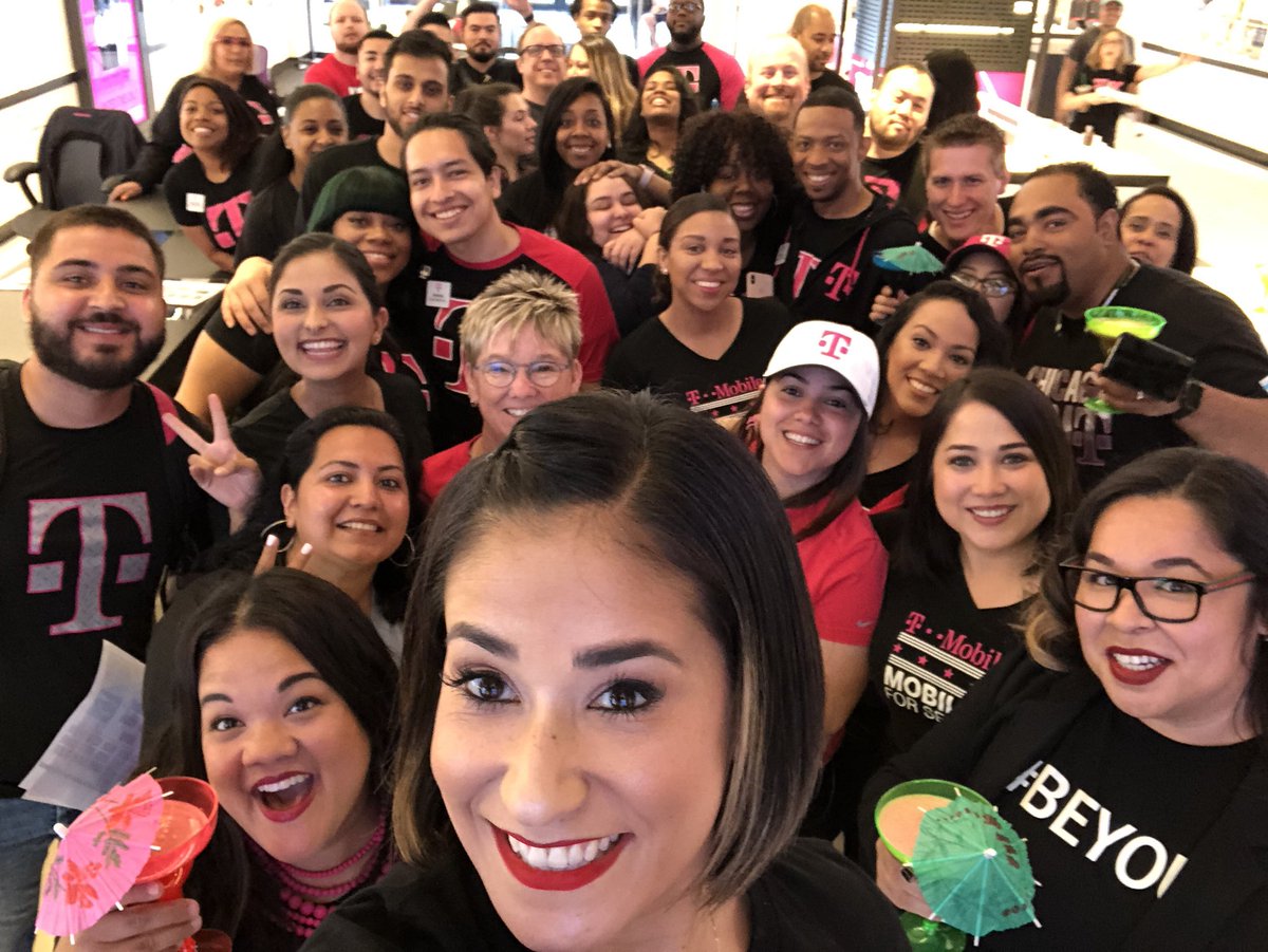 grox11's tweet image. Thank you @BrandonTaggart5 @sana_ratnani &amp;amp; @TMOMagMile for letting us share our TMO journey and  passion for D&amp;amp;I. It was great to talk with our frontline about #DiversityAndInclusion throughout @TMobile! #BeYou @JonFreier @mroNJ @Kenyadunn12 @WinstonAwadzi @yes_i_cantu