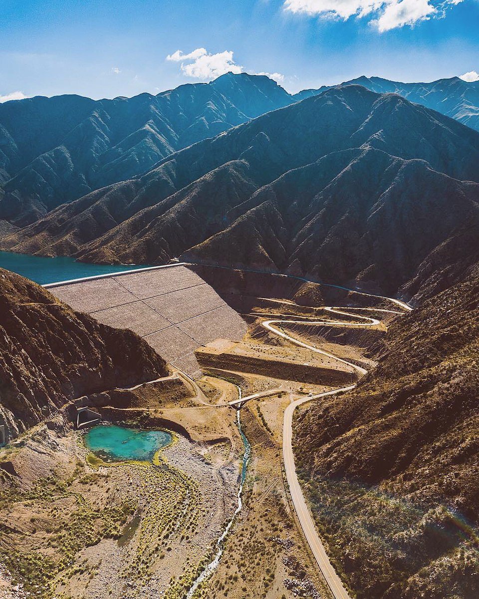 TripinArgentina's tweet photo. Woooww!! En el Dique Potrerillos en Mendoza con IG #frankitox 🔝.
.
#ciudaddemendoza #aerialsilks #mavicpro #djimavicpro #drone #drones #dronephotography #dronelife #droneshots #dronesconnection #flightography #dronedaily #droneoftheday #neverstopexploring.
.
Tag #TripInArgentina https://t.co/39nrWvRr1z