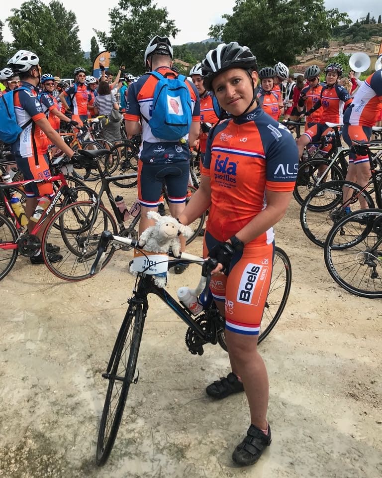 ☆Mont Ventoux☆
Did it! Helaas was de route omgeleid vanwege het noodweer. Dus na die route mijn startnummer ingeleverd en op eigen risico de berg, door regen en onweer, bedwongen als eerbetoon aan mijn moeder! 💪❤