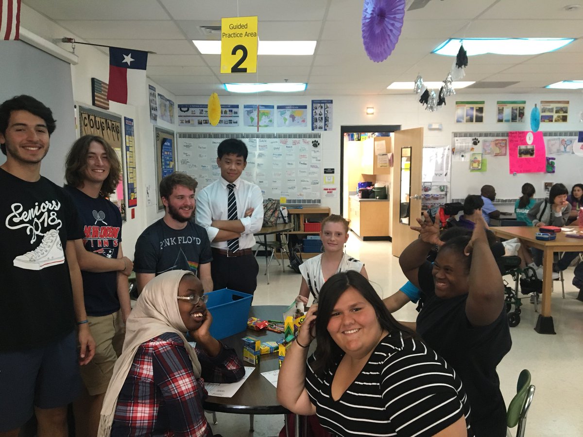 KarenKpumphrey's tweet image. @clark_latin  and @ClarkHS_ALE @NISDClark Day 2 #latinale #learninglatin #MakingMemories