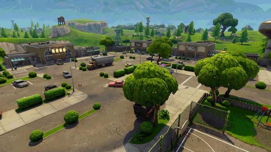 FortniteFrance's tweet photo. ▶️ Un vrai débat : 

Le spawn que tu préfères c'est : 

RT pour Tilted Tower
FAV pour Retail Row

#FortniteFrance #FortniteBR https://t.co/nChbxgmkpG