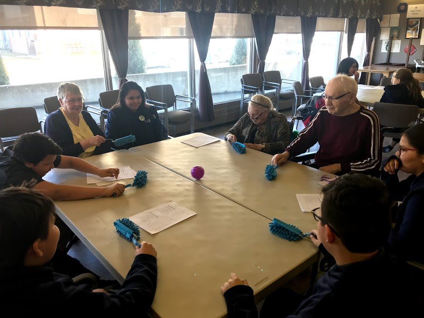 mtmsgrade6's tweet photo. Did you know that older adults who regularly volunteer with children burn 20% more calories per week than their peers? We love our intergenerational relationships with @EdenCareComm . Celebrate #iGenRegina with us tomorrow, June 1 from 10am-3pm at the Balfour Athletic Field! https://t.co/b8u353WRUZ