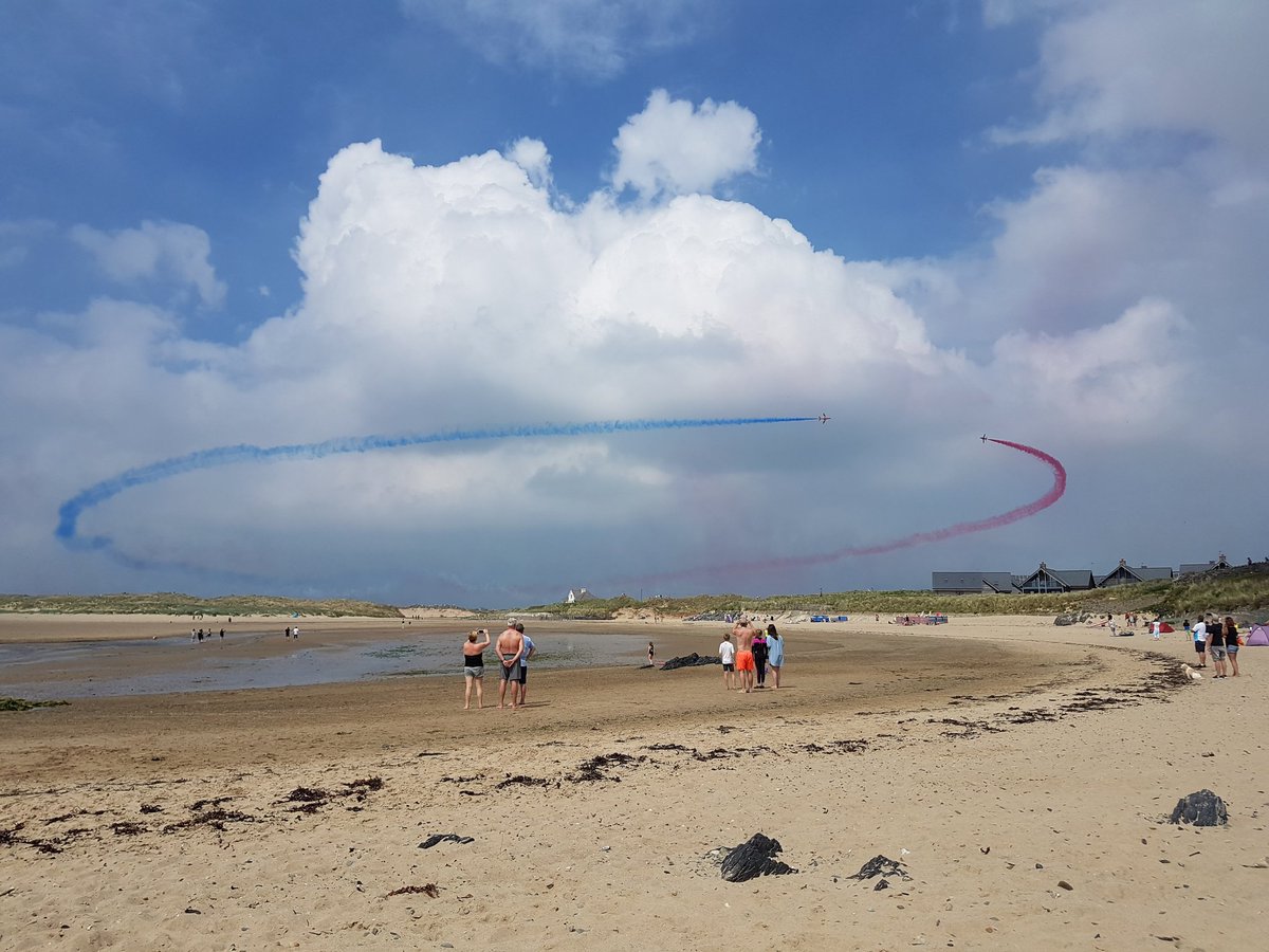 Watching #TheRedArrows in #Rhosneigr #Anglesey 😎