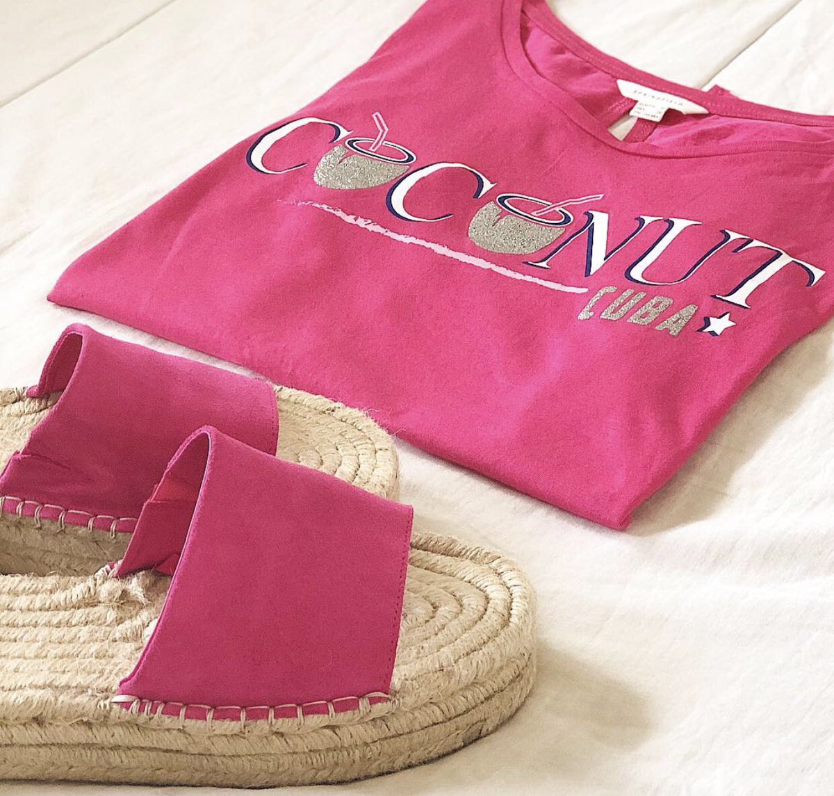 gracielavarelac's tweet photo. C🥥C🥥N U T_cuba #PinkDetails💓 https://t.co/PlqTYed7pW