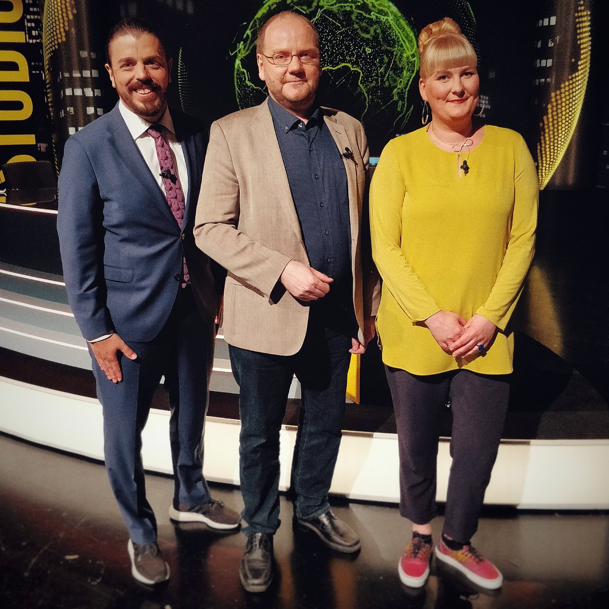 Mikä on sekaisin, myöhässä ja todennäköisesti odotettua kalliimpi? Klo 21 kevään viimeinen Noin viikon studio @yleareena ja <a href="/YLETV2/">YLE TV2</a>. Noin viikon vieraana <a href="/tosentti/">Vesa Heikkinen</a> Vesa Heikkinen! #nvstudio