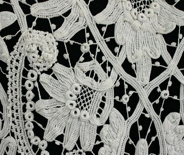 In Ireland, it's said that you leave a bit of your soul trapped in everything you crochet. So to avoid this, you should always work in a hidden mistake so that your soul can escape... #folklorethursday