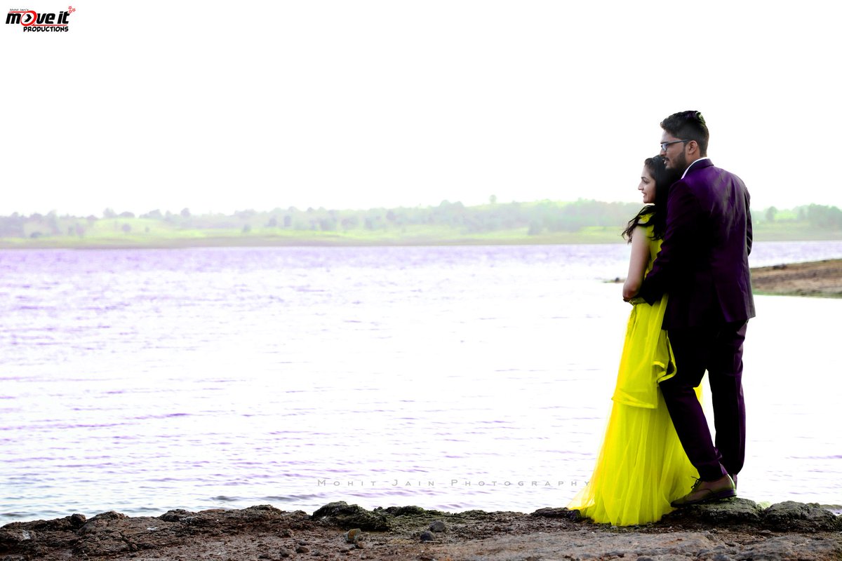 mohitfotography's tweet photo. "I crave a love so deep, the ocean would be jealous !"😍🌊❄ #preweddingphotoshoot #photoshoot  #nightphotography #momentcaptured #5dmarkiv #mohitjainphotography #moveitproductions #dmfororders 
For Bookings
Contact : 9028065678 / 9096365678
Dm or whatsapp on same numbers ! https://t.co/m1GcmPMPgK