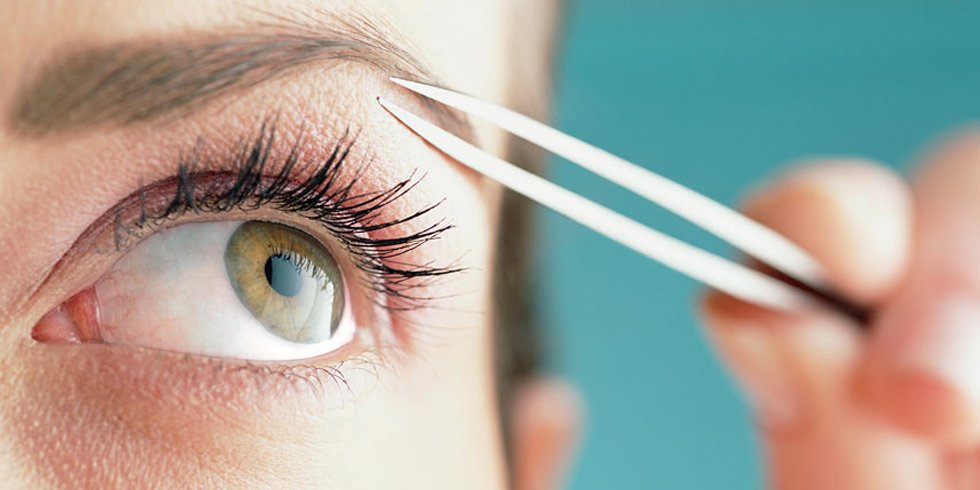 BrowBellaSpa's tweet photo. DON’T tweeze! The goal is to keep growth cycles together and not take hairs that are vital to growing in a full, defined brow shape. https://t.co/XEYw2ZT4q4