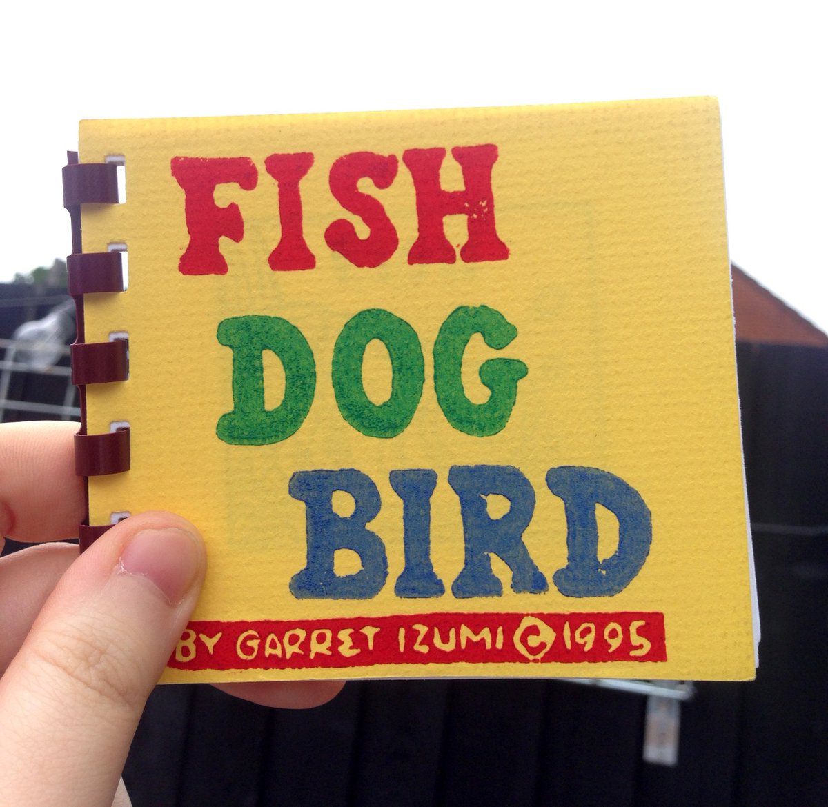 CrossCityZine's tweet photo. The zines come in all shapes and sizes..."Fish Dog Bird" by Garret Izumi is on the smaller side...
https://t.co/dX6z6J3tJF https://t.co/HY4uDCi3ge