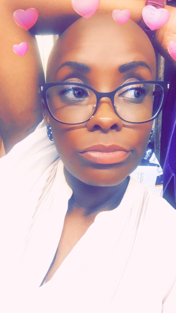 uhBlutifulMynd's tweet photo. My almost birthday face... #Book39 #June1 https://t.co/USjZBaVP5M