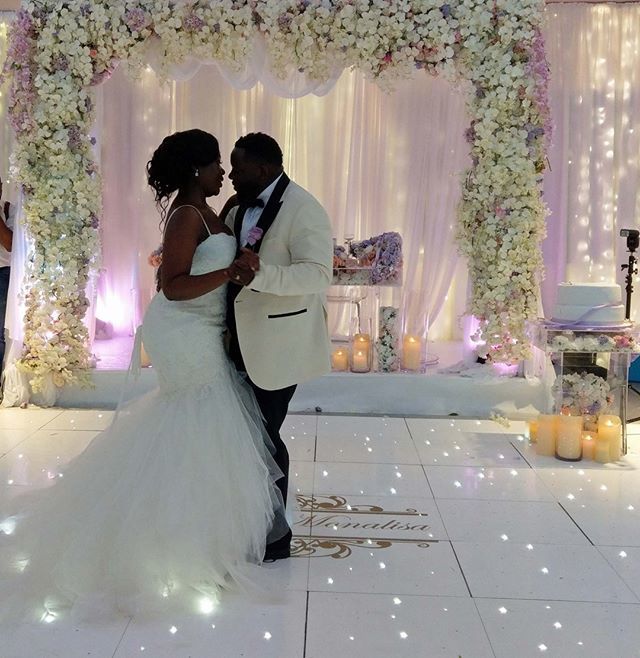 LadywoodEstate's tweet photo. First dance at Ladywood last weekend #firstdance #bride #groom #ladywoodestateweddings #wholeweekend #largeweddingvenue #weddinginspo #weddings2018 #weddings2019 #countryhousewedding #countryweddings #rutland #leicestershire #tw https://t.co/pKiPnPwm7j https://t.co/2dMp6Q6peN