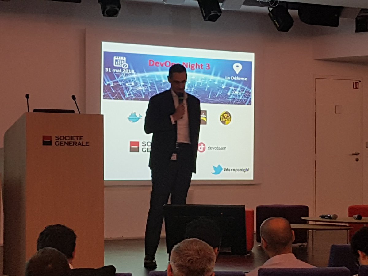 BenkiraneMedAli's tweet photo. Mot d'accueil par Yves Benchimol, responsable mondial de production informatique de GBIS. #devopsnight https://t.co/LUGJya45CT