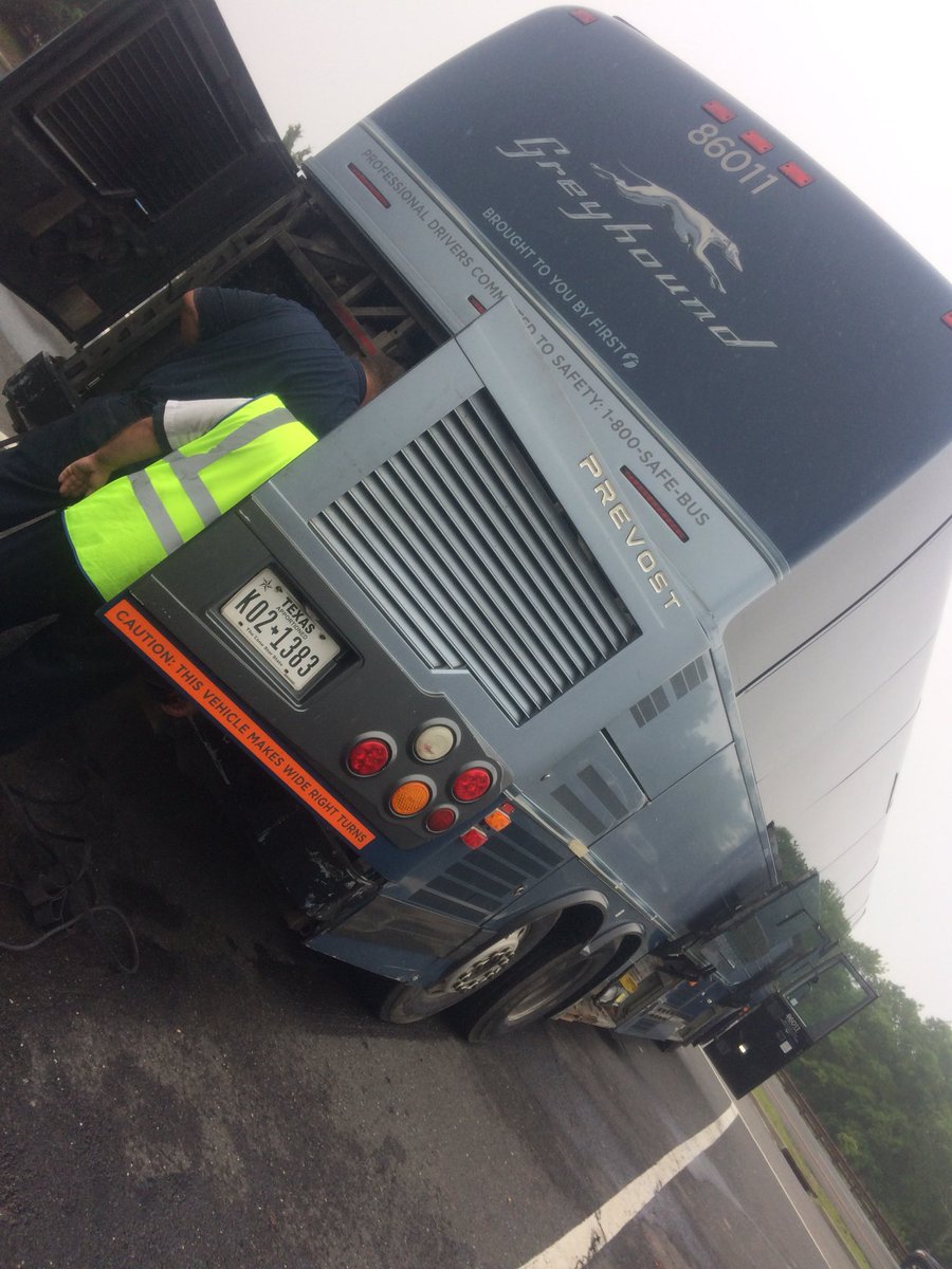 Prince_Himself's tweet photo. @GreyhoundBus bus 86011
Now we all standing in the rain for nonsense tf I need my money back!! Everyone complaining even elderly people on this bus! https://t.co/iWSrYYs4H3