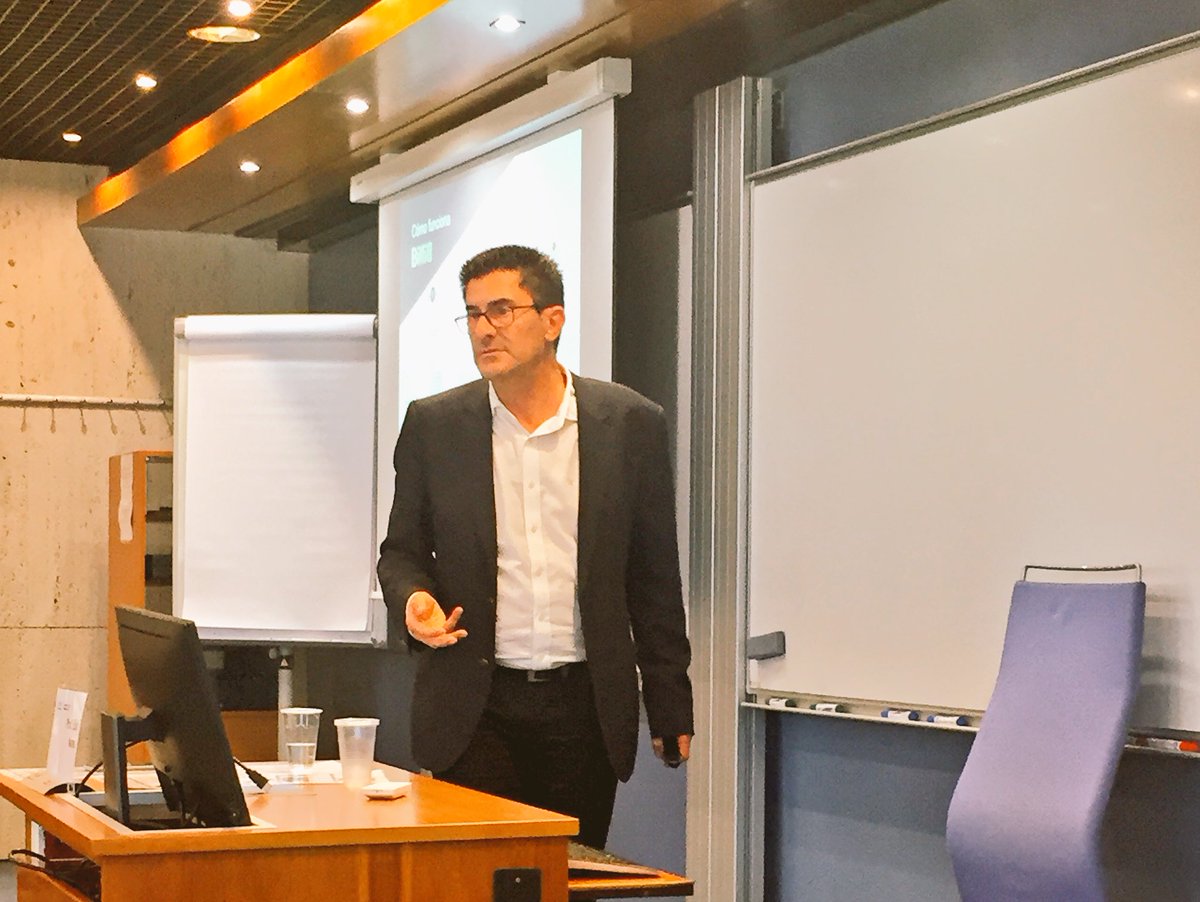 BorealVenture's tweet photo. Riesgo comercial o riesgo financiero. Los alumnos de #ESADEeemm están conociendo estrategias de financiación rentable de #pagos con @BilliBFinance, con o sin #tesorería. https://t.co/xxIxogWWNx