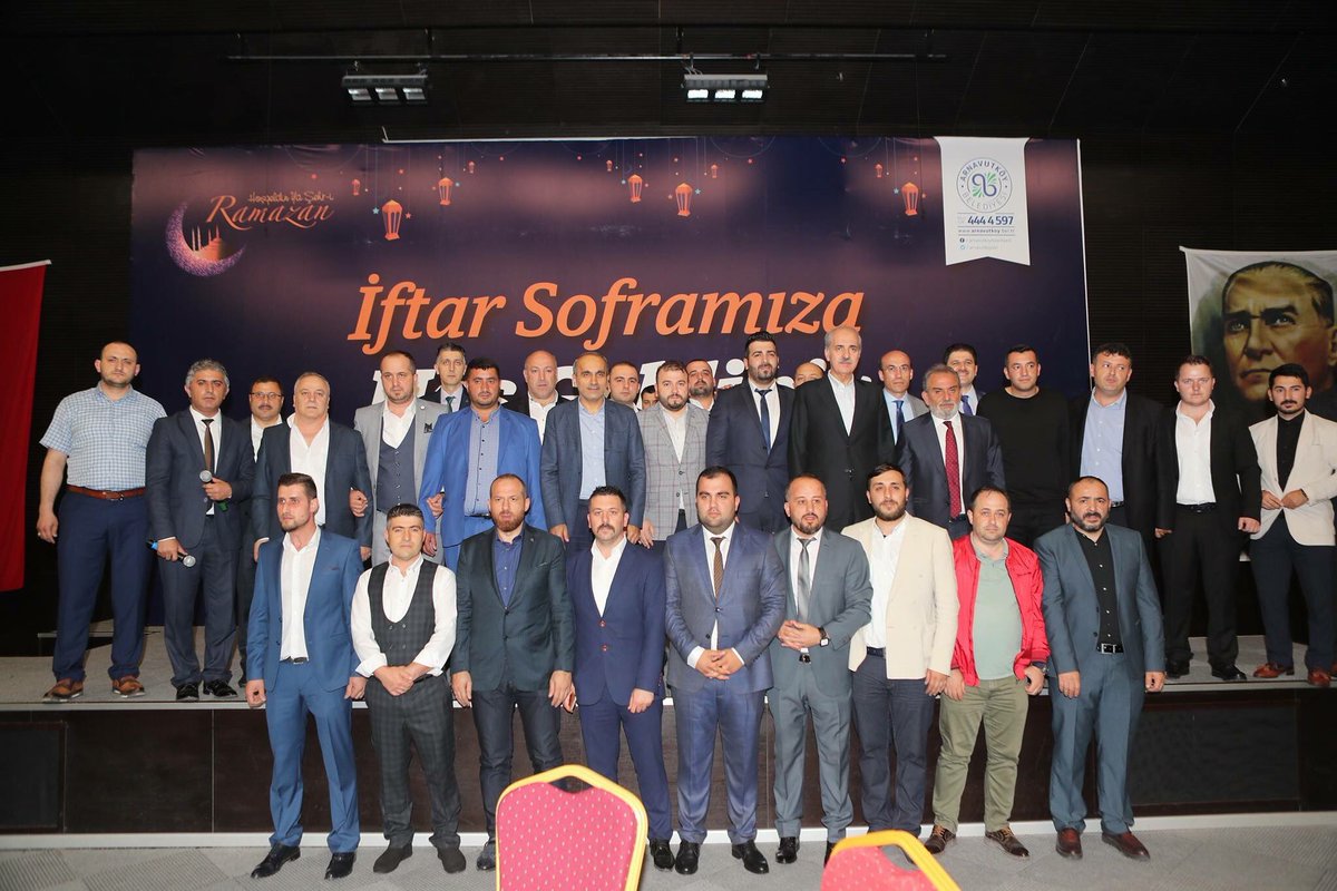 Kasderarn's tweet photo. İftar soframıza katılan Kültür Ve Turizm Bakanımız
 Sn @NumanKurtulmus'a Arnavutköy Belediye Başkanımız Sn @A_HasimBaltaci , İstanbul milletvekilimiz Sn  @halisdalkilic , Ak Parti Arnavutköy İlçe Başkanımız Sn  @M_Candaroglu çok teşekkür ederiz. Birliğimiz daim olsun 🇹🇷 https://t.co/LQMBuVWJum