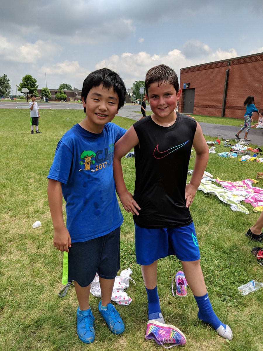 NorwichTeamMC's tweet photo. Intermediate Party! @NorwichElem https://t.co/Ej2tob70Lq