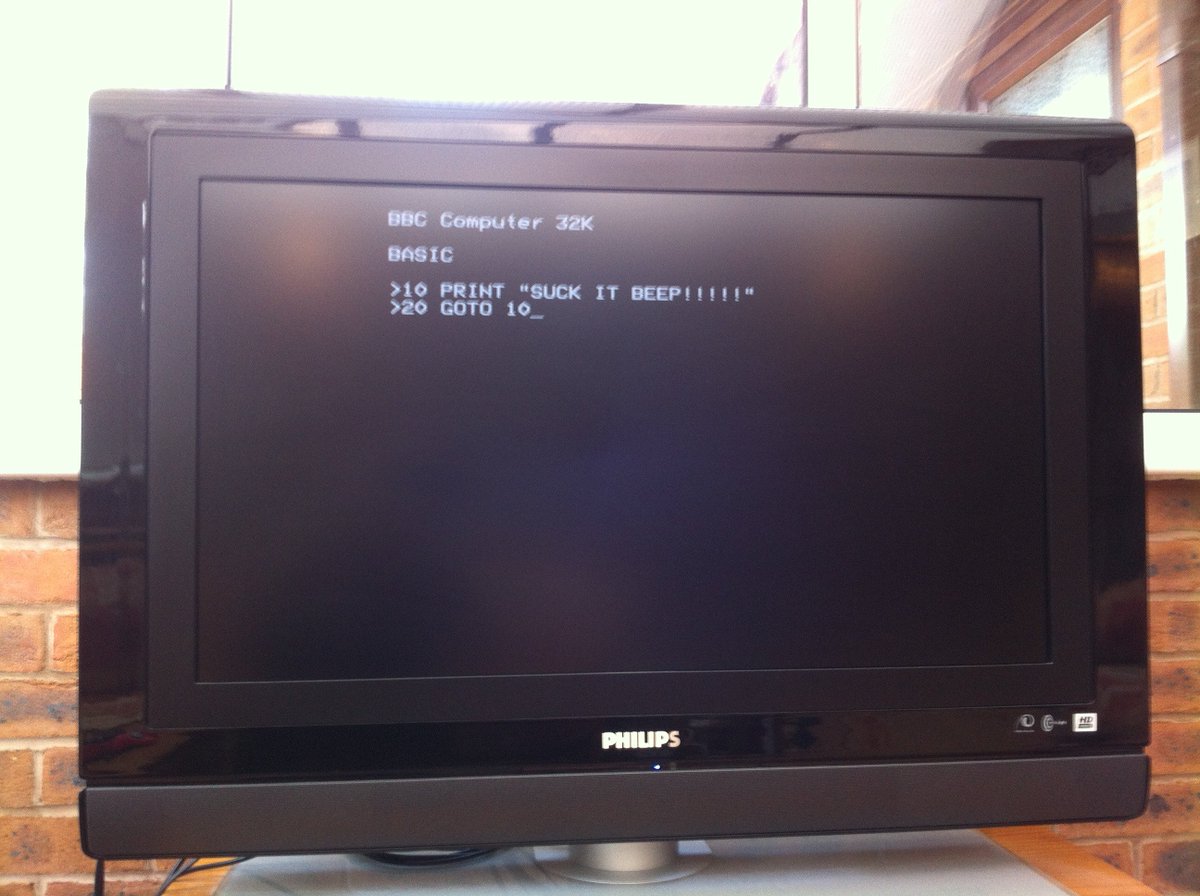 GadgetUK164's tweet image. SUCK IT BEEB!!!!!! Repair from hell complete! (well, almost) - 4 faulty chips, multiple faults. This has been my most difficult repair! Thanks to all the people that chipped in with suggestions! No more FF-ing data bus!! :)
#bbcmicro #bbccomputer #repair #retrogaming
