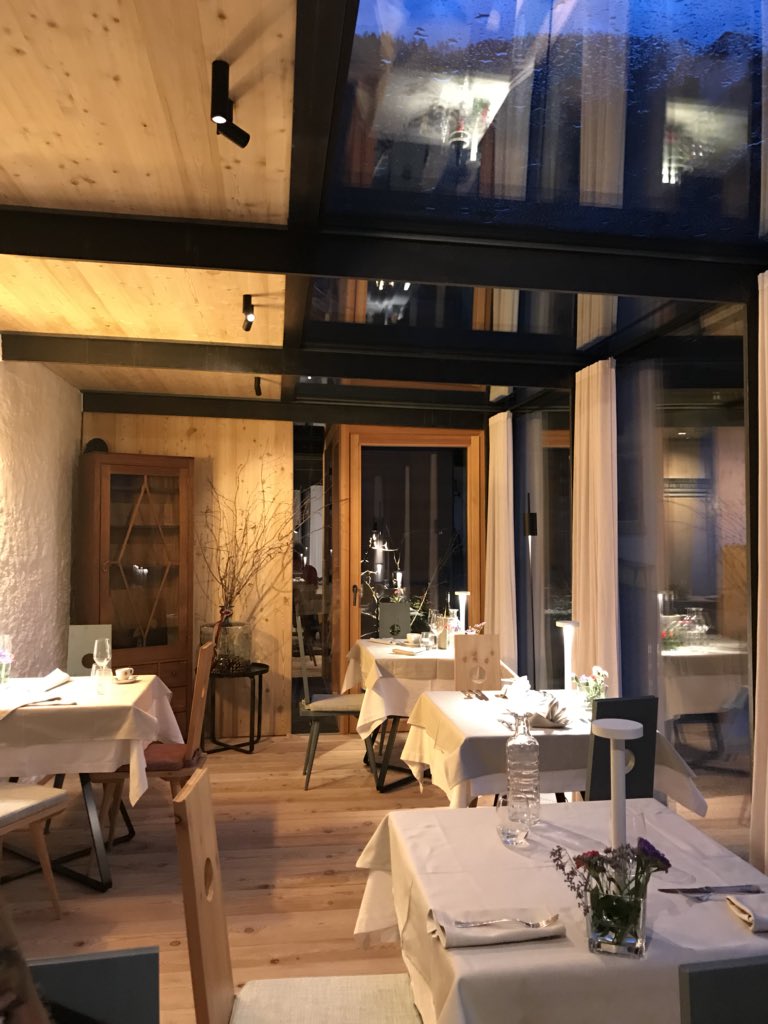AlexisMorrast's tweet photo. What a beautiful restaurant The Gral Holf!!π₯π₯#lifeineverynote https://t.co/9WG6vfeEl7
